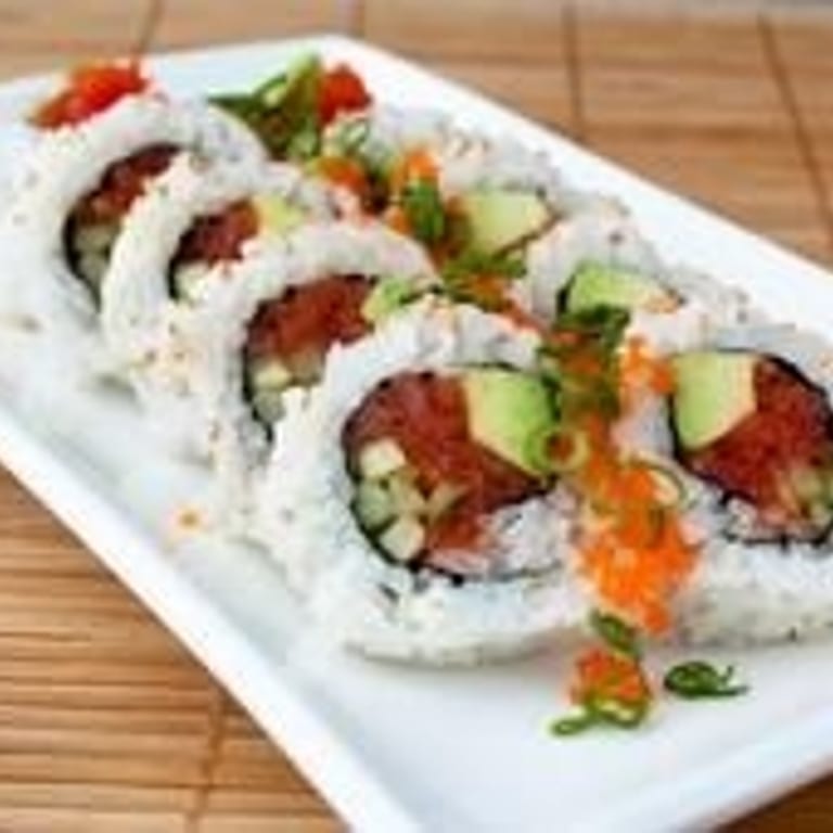 Delicious Spicy Tuna Roll